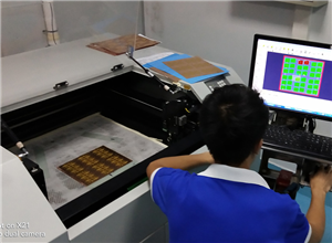 臥式飛針測試機